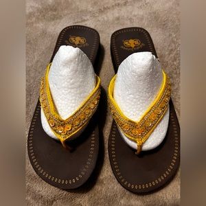 Women’s sandals/flip-flops